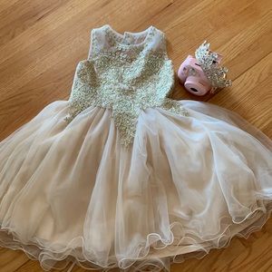 Gorgeous formal short gown